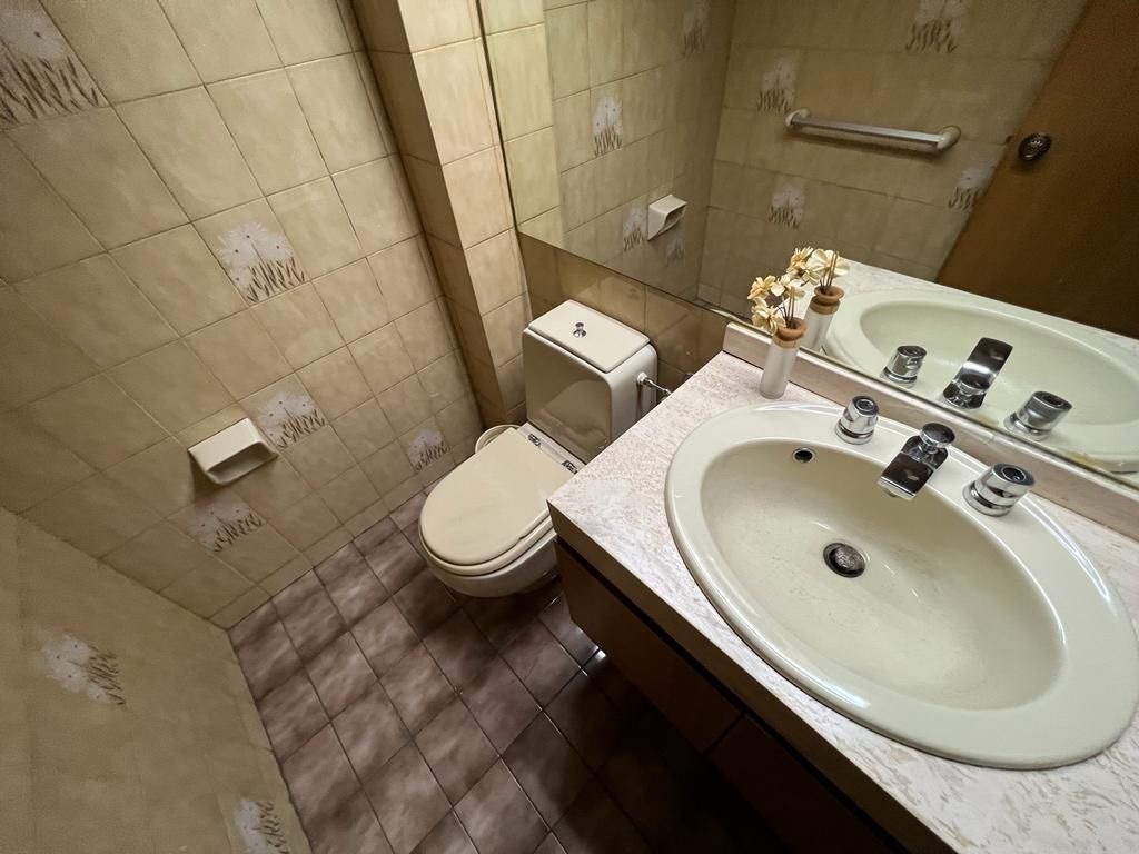 Venta Departamento O 5D en suite 5B 2E 1B Barrio El Golf - Las Condes