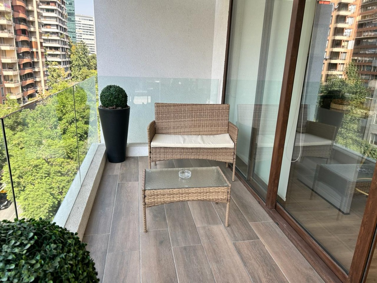 Arriendo Departamento NP 3D en suite Walk-in cl&oacute;set 3B 1E 1B Barrio El Golf - Las Condes