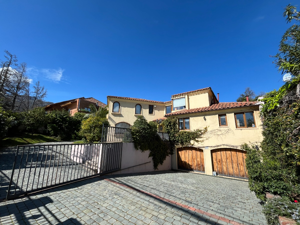 Venta Casa NOSP 5D 5B 2E Los Dominicos - Las Condes