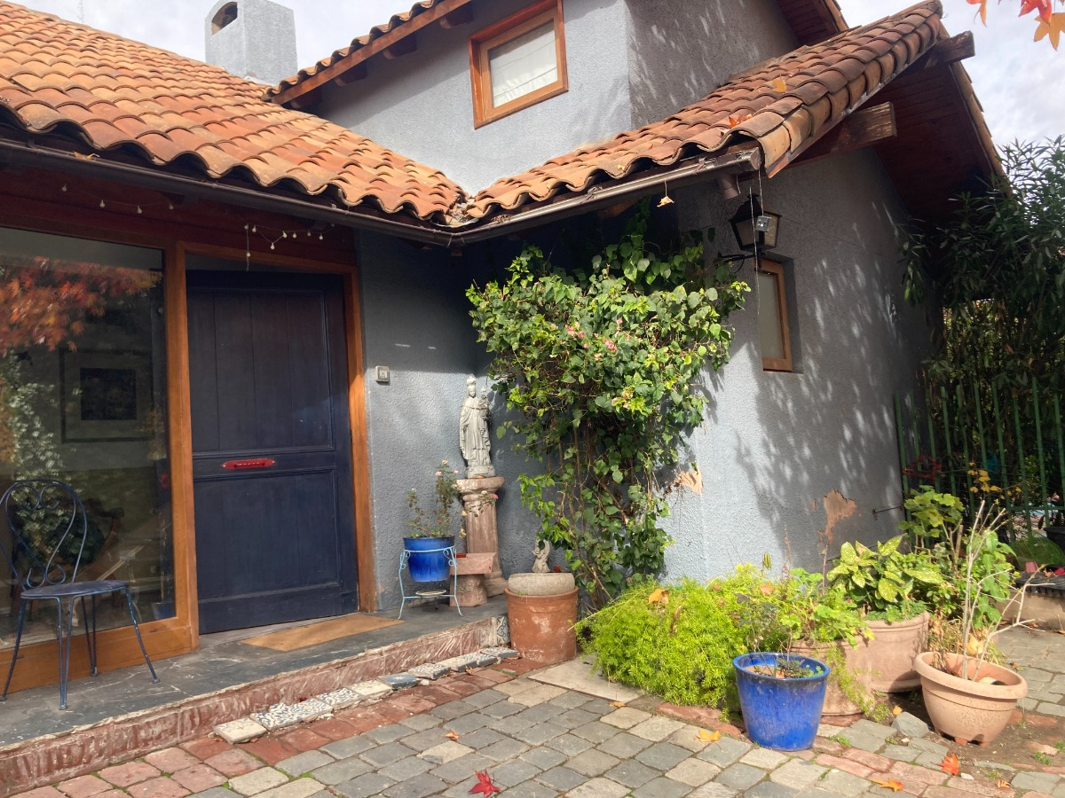 Venta Casa NO 6D en suite 4B 2E 1B San Carlos de Apoquindo - Las Condes