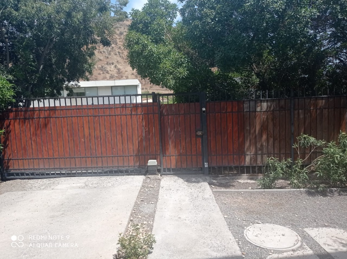 Venta Casa O 4D en suite 4B 3E 1B Chicureo - Colina