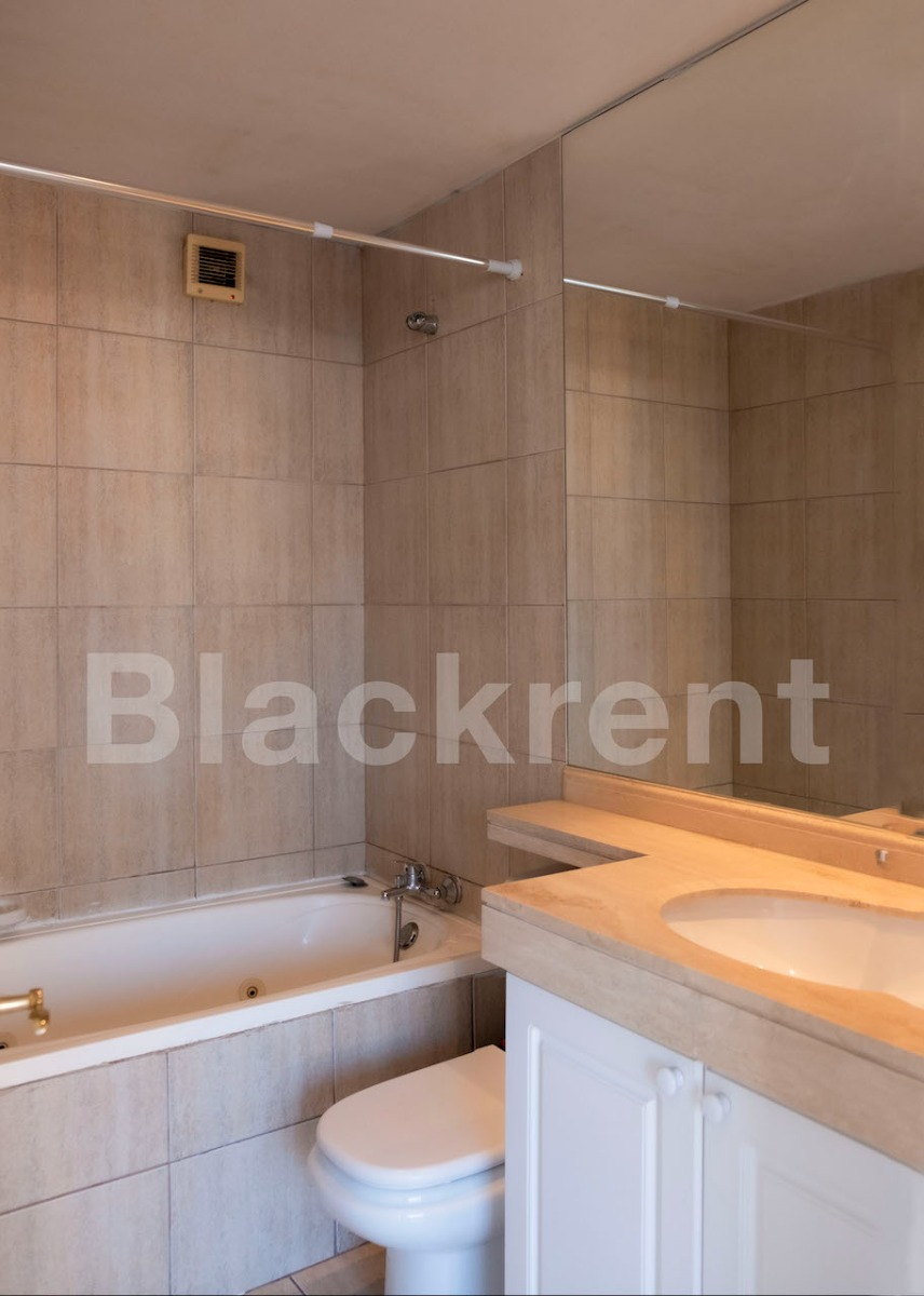 Arriendo Departamento NO 1D en suite Walk-in cl&oacute;set 1B 1E 1B Barrio El Golf - Las Condes
