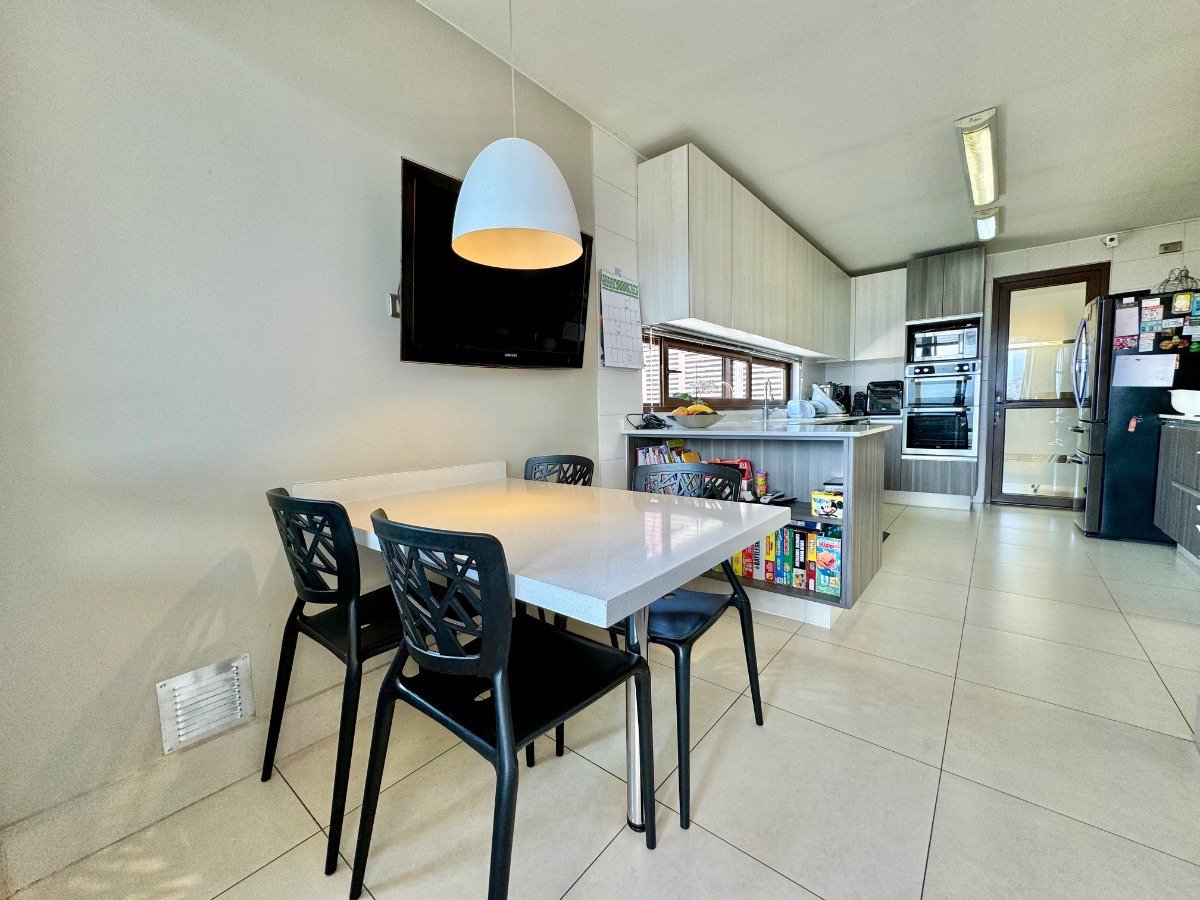 Venta Casa NO 4D en suite Walk-in cl&oacute;set 3B 2E 1B Los Trapenses - Lo Barnechea