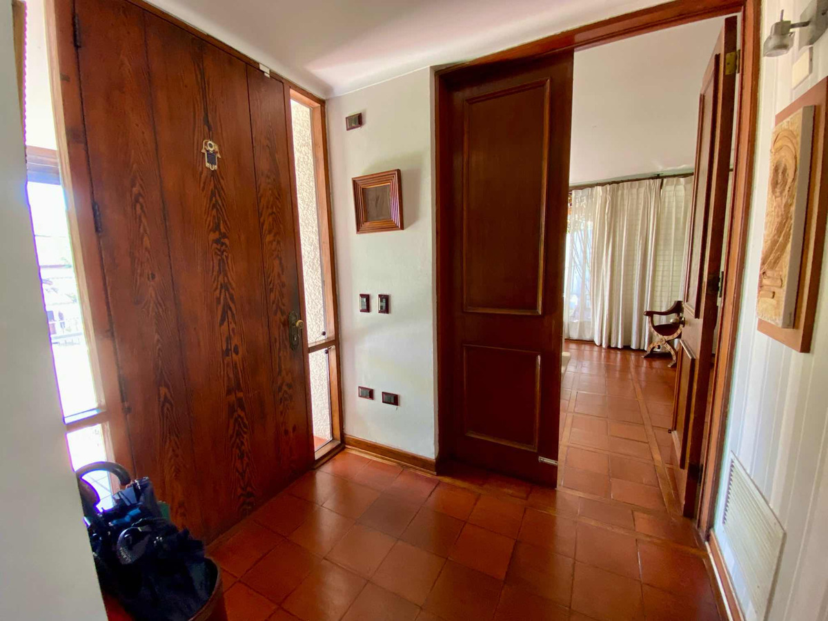 Arriendo Casa 5D 3B 2E Los Dominicos - Las Condes