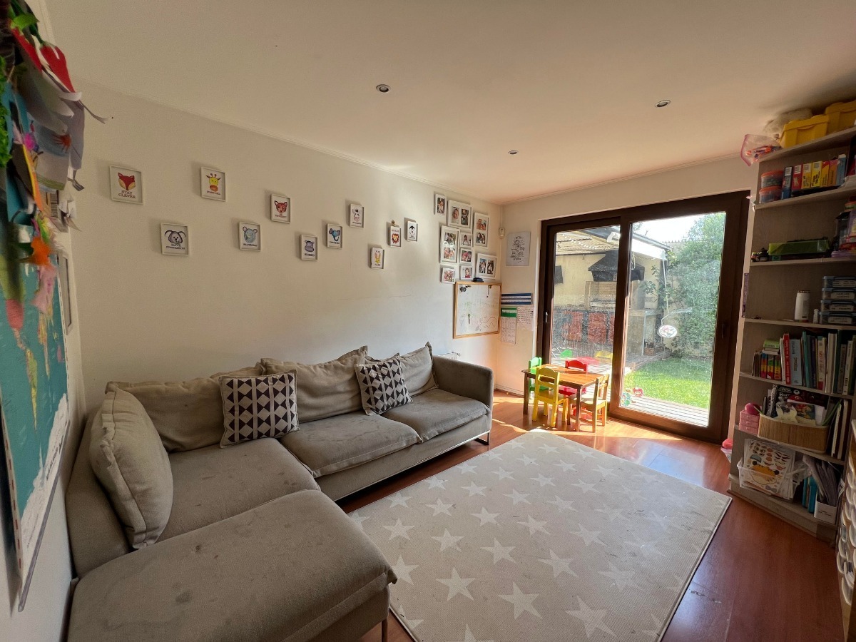 Venta Casa NO 4D en suite Walk-in cl&oacute;set 4B 2E 1B Villa El Dorado - Vitacura