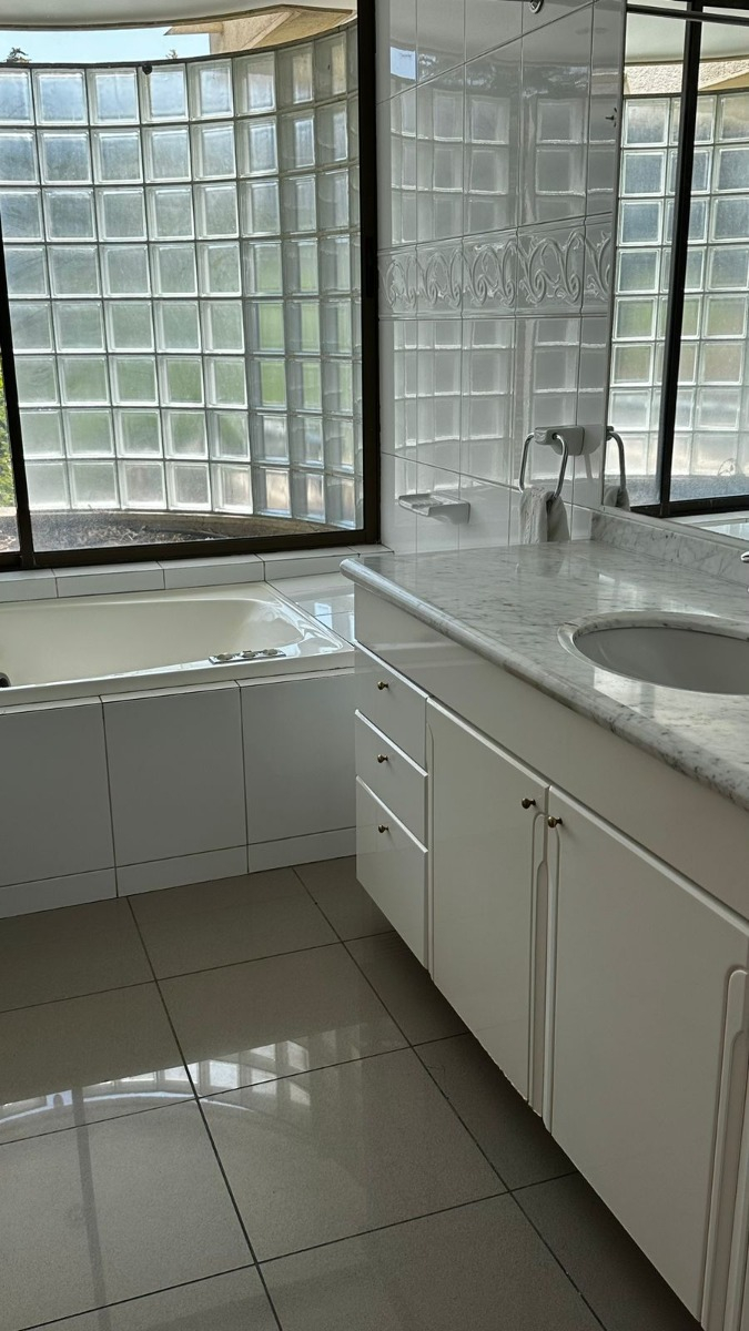 Venta Departamento NO 3D en suite Walk-in cl&oacute;set 3B 3E 2B Jard&iacute;n Del Este - Vitacura