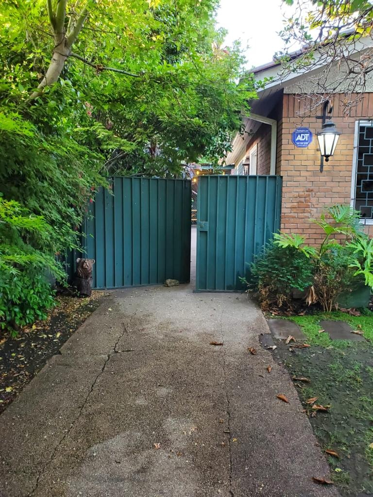 Arriendo Casa 2D Villa El Dorado - Vitacura