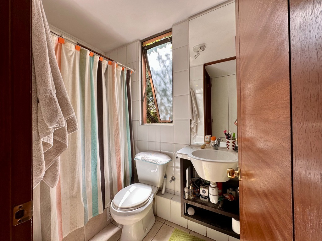 Venta Casa NO 6D en suite Walk-in cl&oacute;set 5B 2E 1B San Carlos de Apoquindo - Las Condes