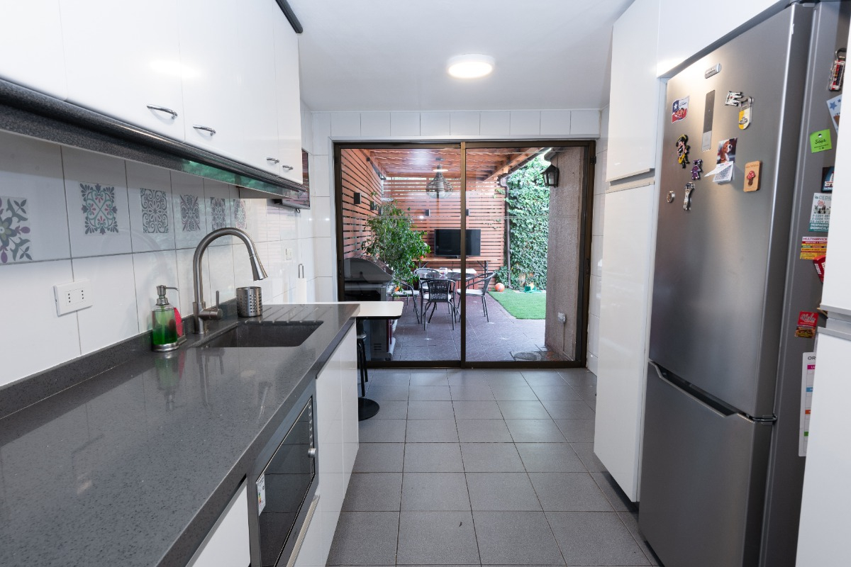 Venta Casa SO 4D en suite Walk-in cl&oacute;set 4B 2E 1B Carlos Ossand&oacute;n - La Reina