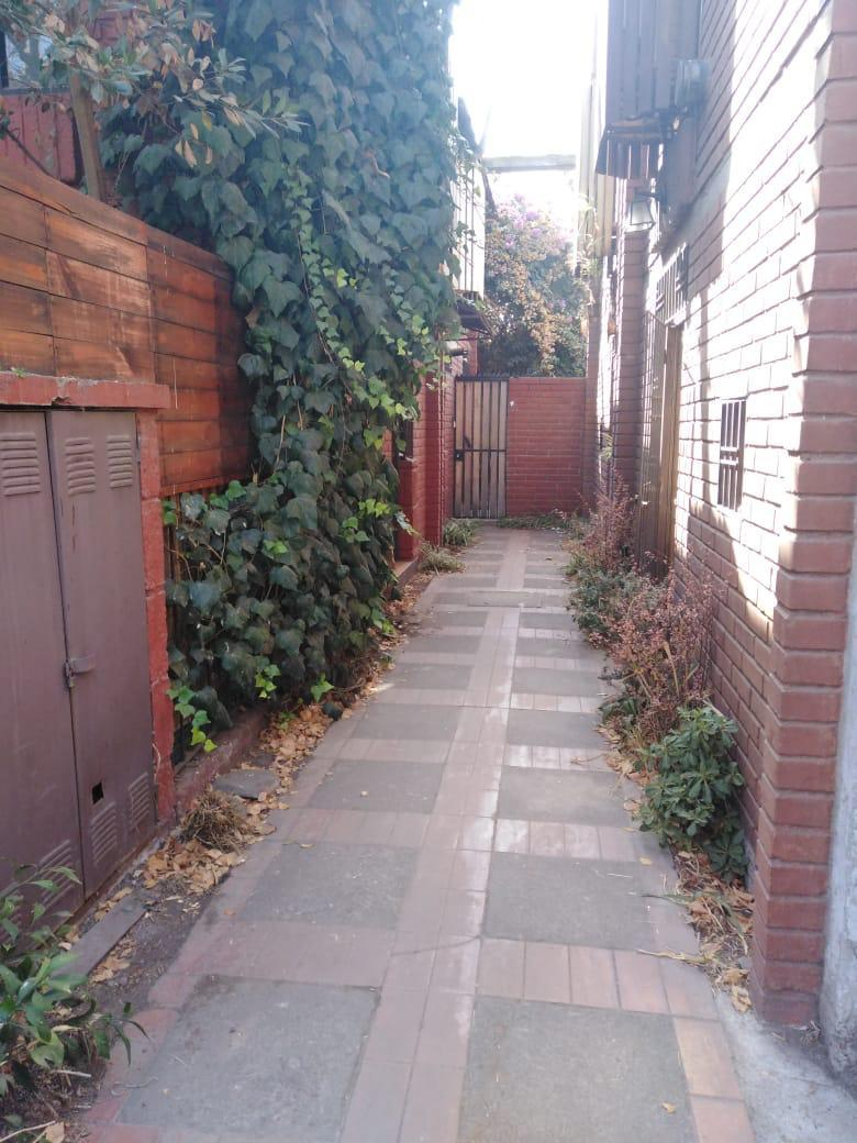 Venta Casa 2D 1B 1E Rotonda Atenas - Las Condes