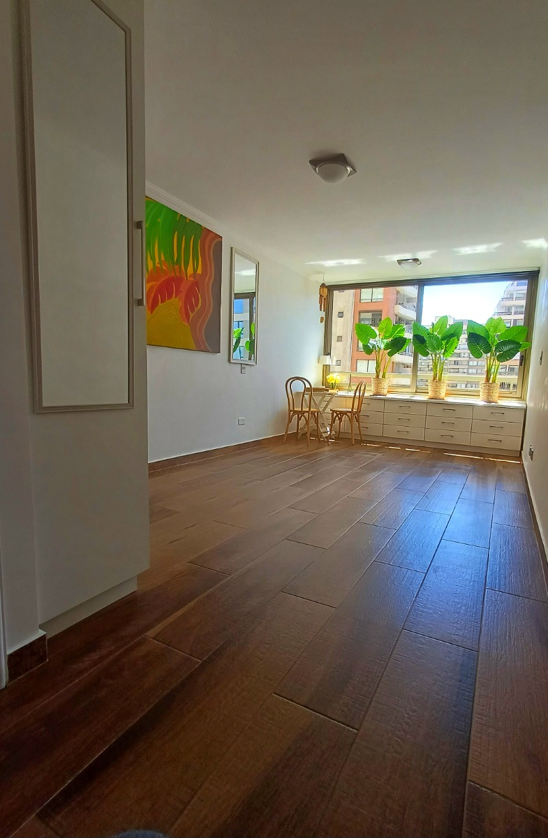 Depto 3D m&aacute;s Home Office, totalmente REMODELADO - Las Condes