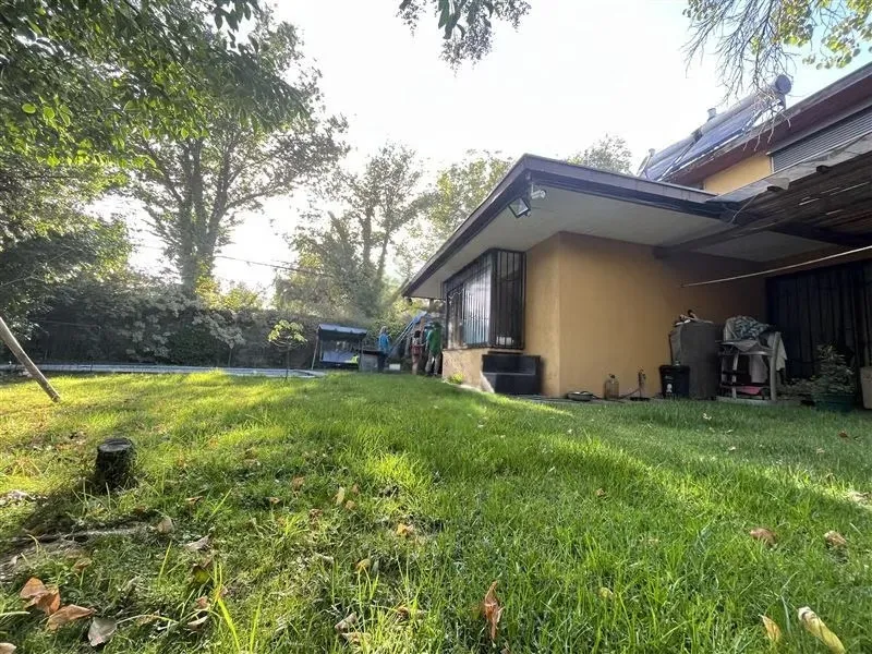 Venta Casa NO 5D WI cl&oacute;set Suite 4B 4E 1Bd Nuestra Se&ntilde;ora del Rosario - Vitacura