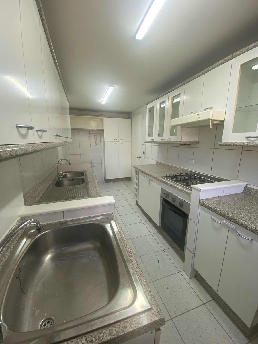 Venta Departamento 4D 3B 2E Rotonda Atenas - Las Condes