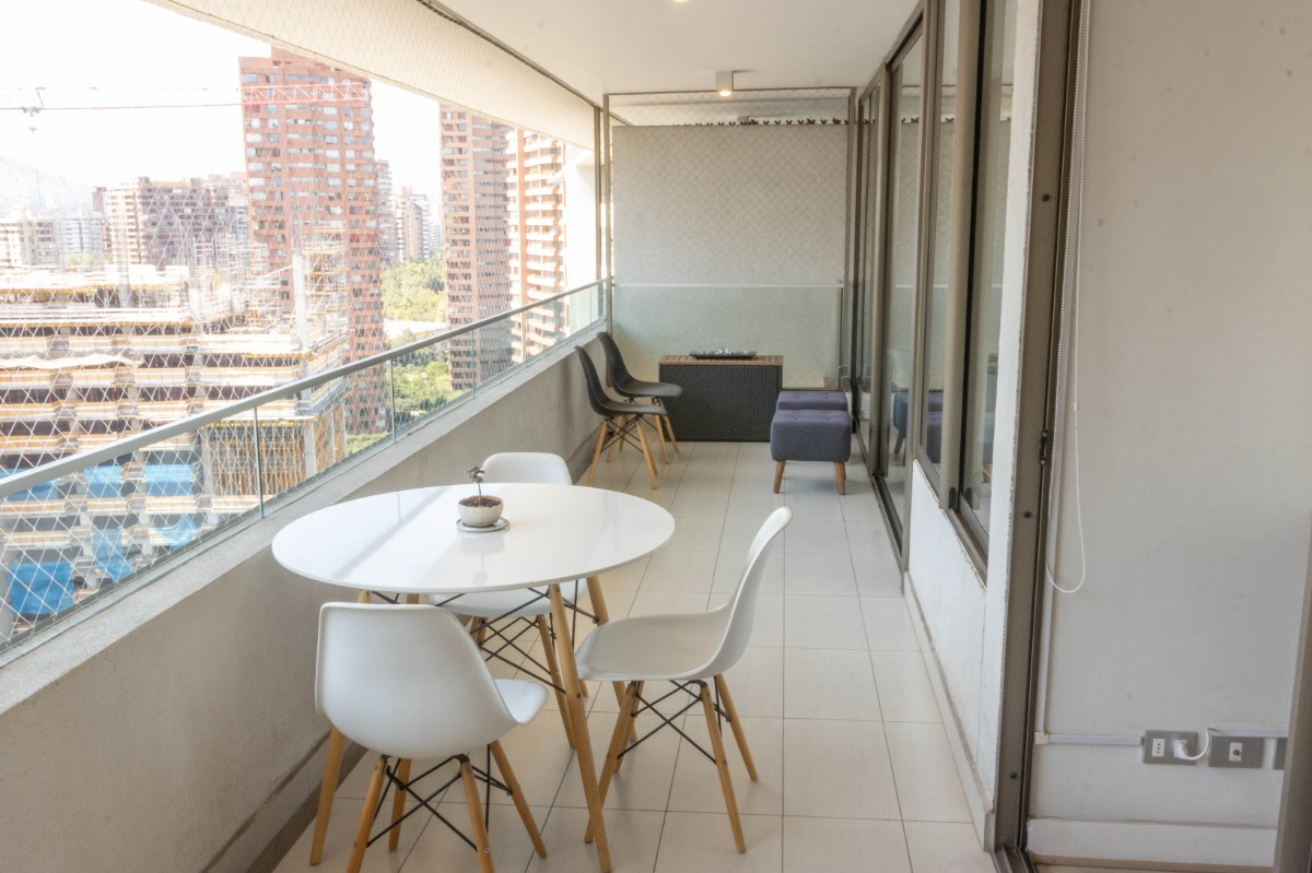 Arriendo Departamento 2D Parque Arauco - Las Condes
