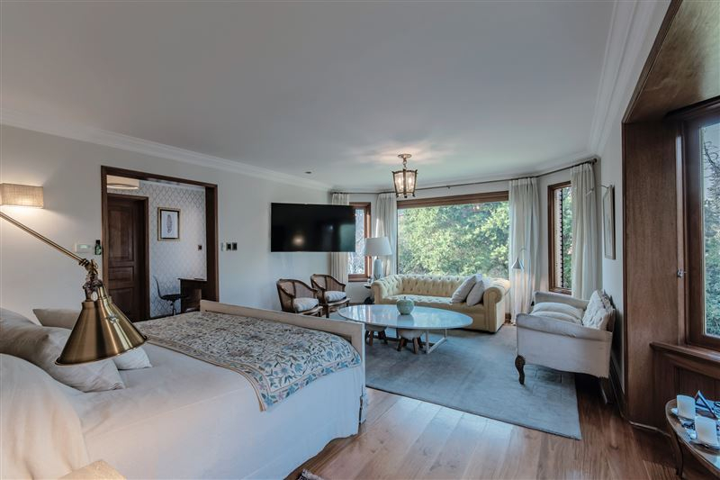 Venta Casa Nor-Oriente 6D en suite Walk-in cl&oacute;set 6B 8E 2B Los Trapenses - Lo Barnechea