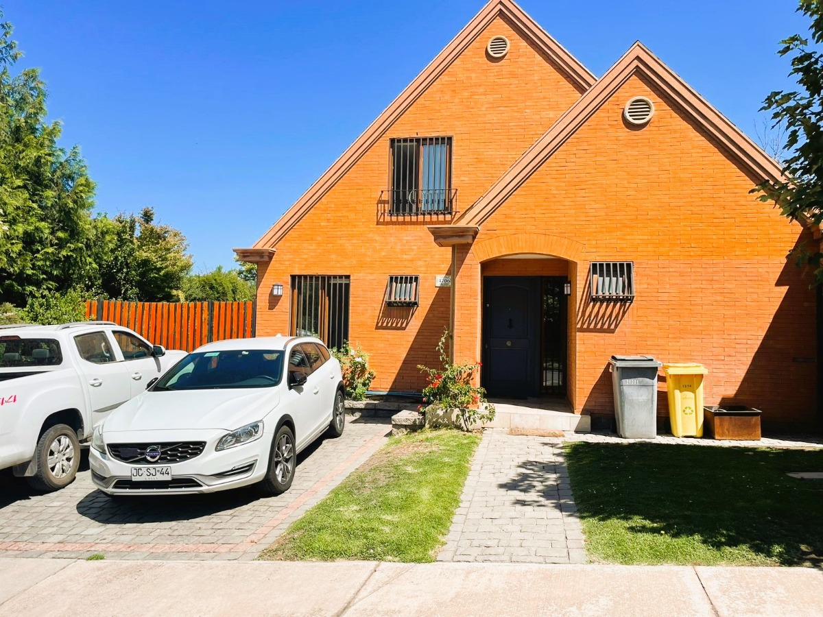 Venta Casa 4D Valle Escondido - Lo Barnechea