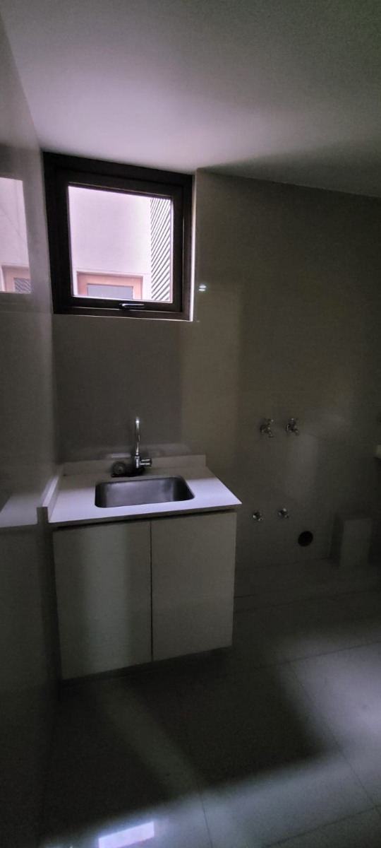 Arriendo Departamento P 5D en suite Walk-in cl&oacute;set 4B 3E 1B Lo Curro - Vitacura