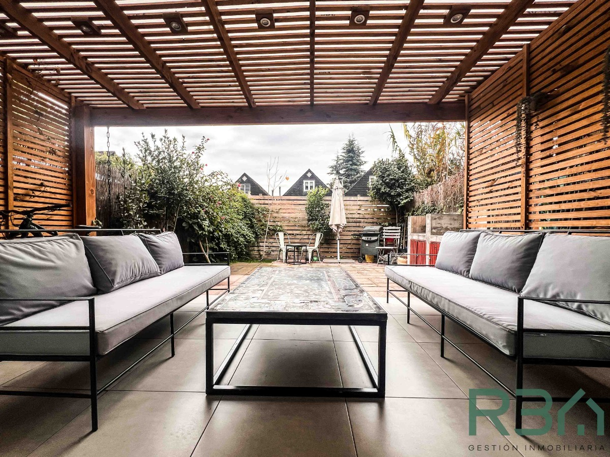 Venta Casa NOSP 4D en suite Walk-in cl&oacute;set 3B 1E 1B Estoril - Las Condes