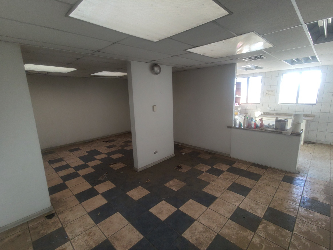 Propiedad Industrial: Edificio De Oficinas Y Galp&oacute;n