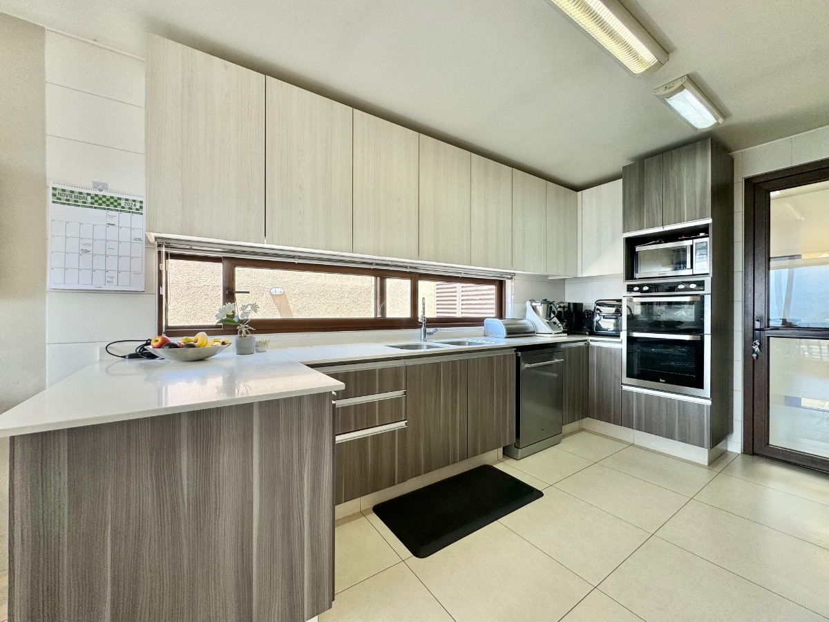 Venta Casa NO 4D en suite Walk-in cl&oacute;set 3B 2E 1B Los Trapenses - Lo Barnechea