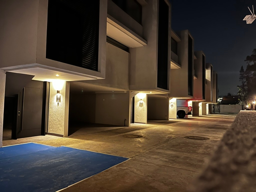 Venta Casa NO 4D en suite Walk-in cl&oacute;set 4B 2E Sebasti&aacute;n Elcano - Las Condes