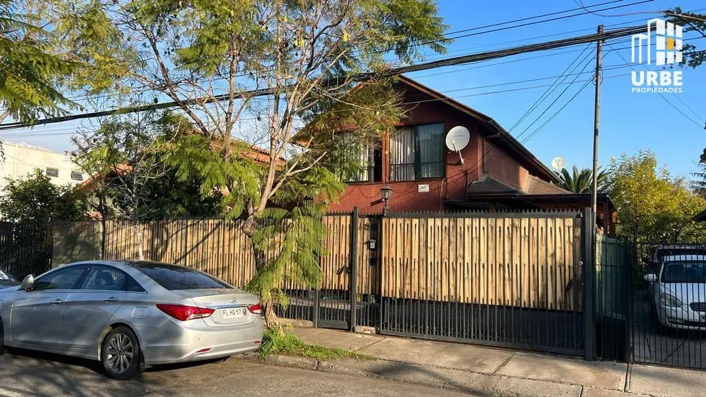 Venta Casa NO 5D en suite Walk-in cl&oacute;set 4B 3E 1B Metro Hernando de Magallanes - Las Condes
