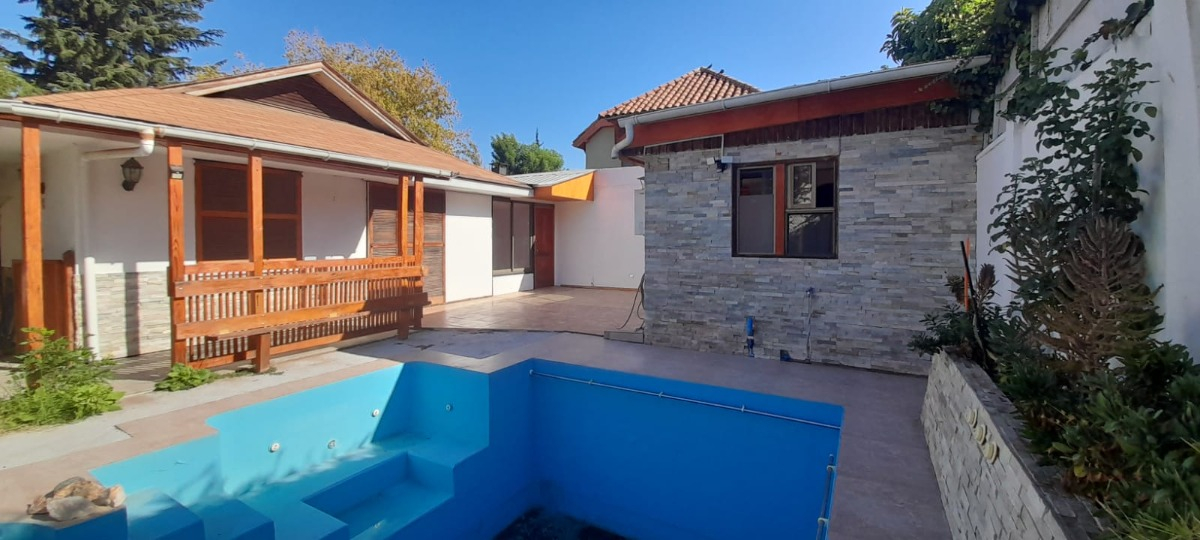 Venta Casa O 4D 4B 5E 1B Rotonda Atenas - Las Condes
