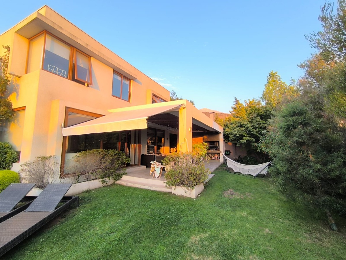 Venta Casa 5D en suite Walk-in cl&oacute;set 4B 3E 1B La Reina Alta - La Reina