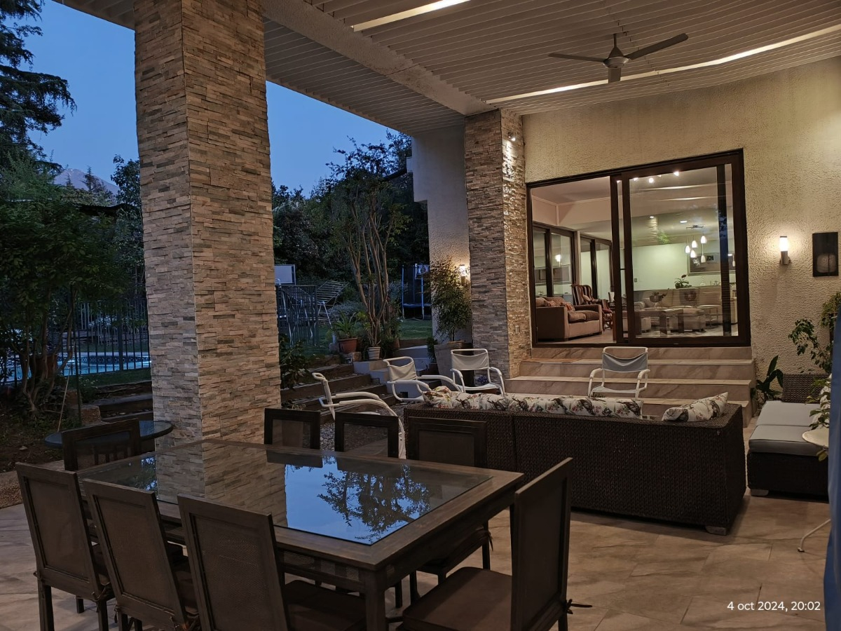 Arriendo Casa O 5D en suite Walk-in cl&oacute;set 4B 4E Los Dominicos - Las Condes