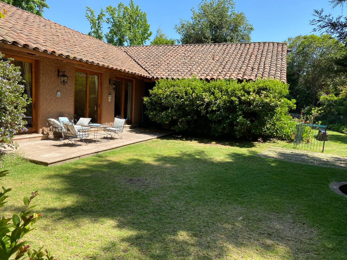 Venta Casa NO 4D 3B 5E 1B La Dehesa - Lo Barnechea