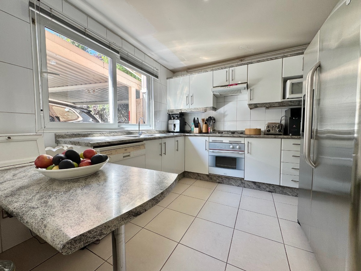 Venta Casa P 5D en suite Walk-in cl&oacute;set 5B 2E 1B Los Trapenses - Lo Barnechea