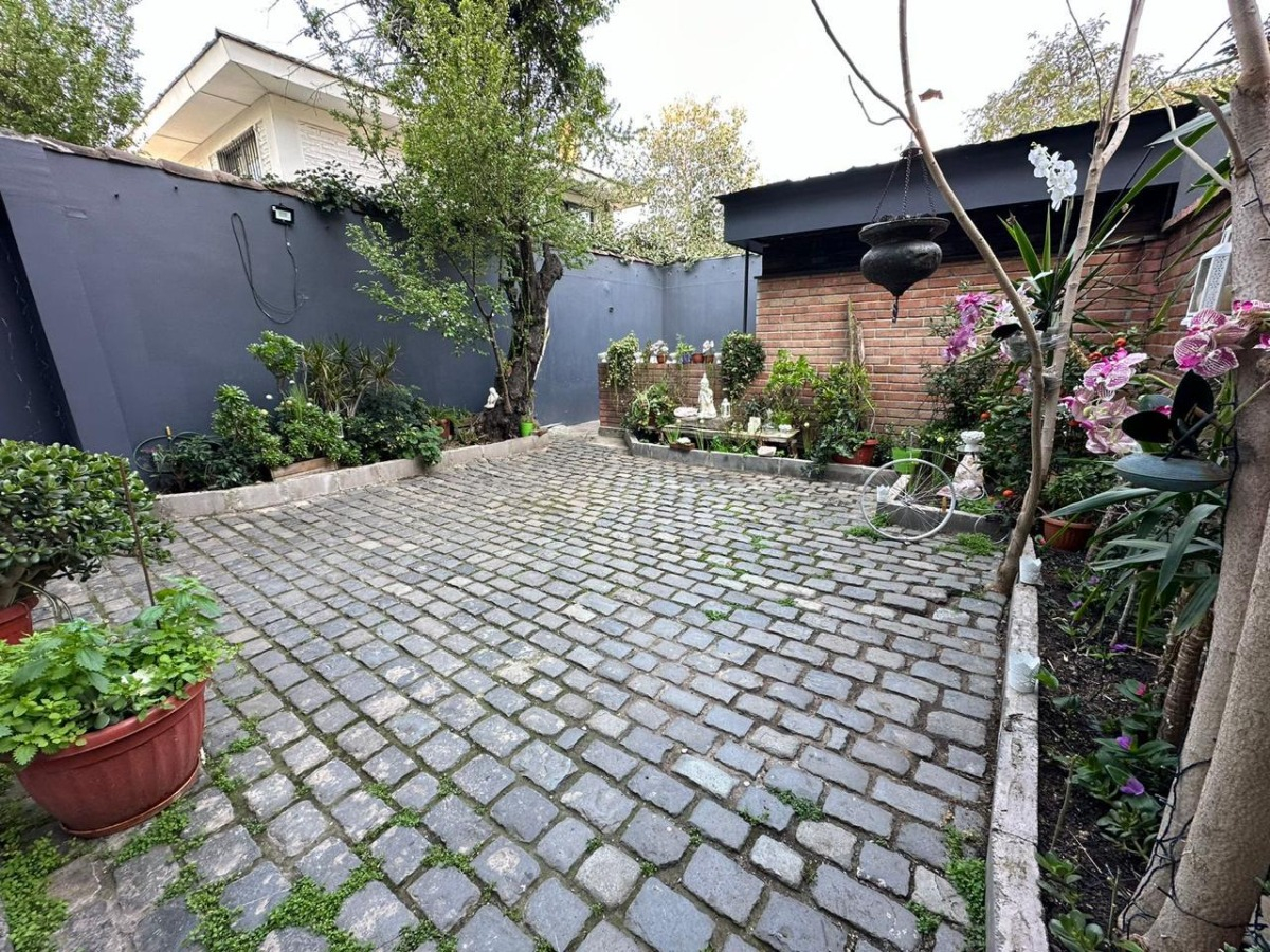 Arriendo Casa 6D en suite Walk-in cl&oacute;set 4B 4E 1B Metro Manquehue - Apumanque - Las Condes