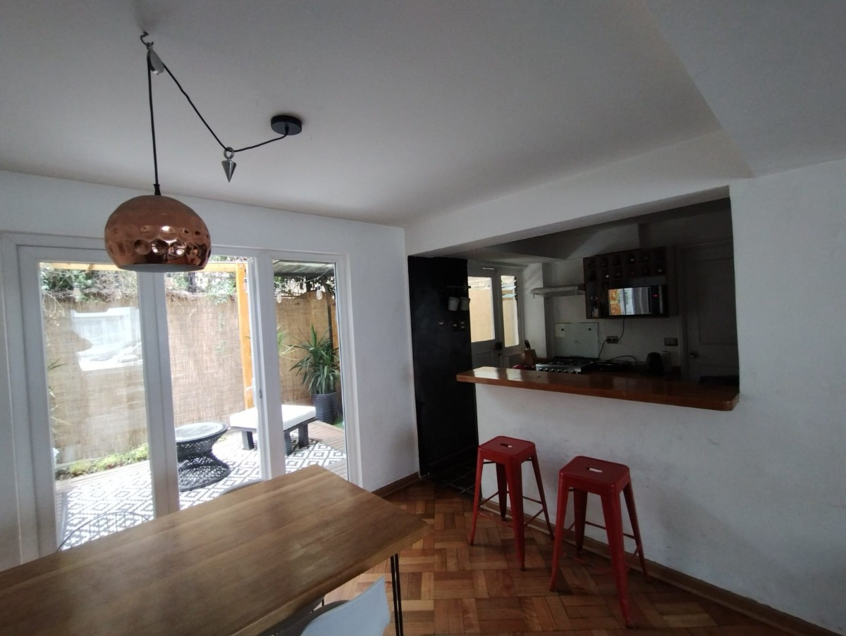 Arriendo Casa NP 4D 3B 1E Metro Bilbao - Providencia