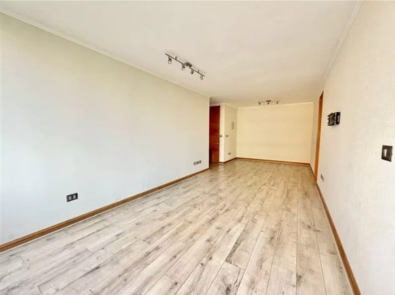 Arriendo Departamento 2D Metro Escuela Militar - Las Condes