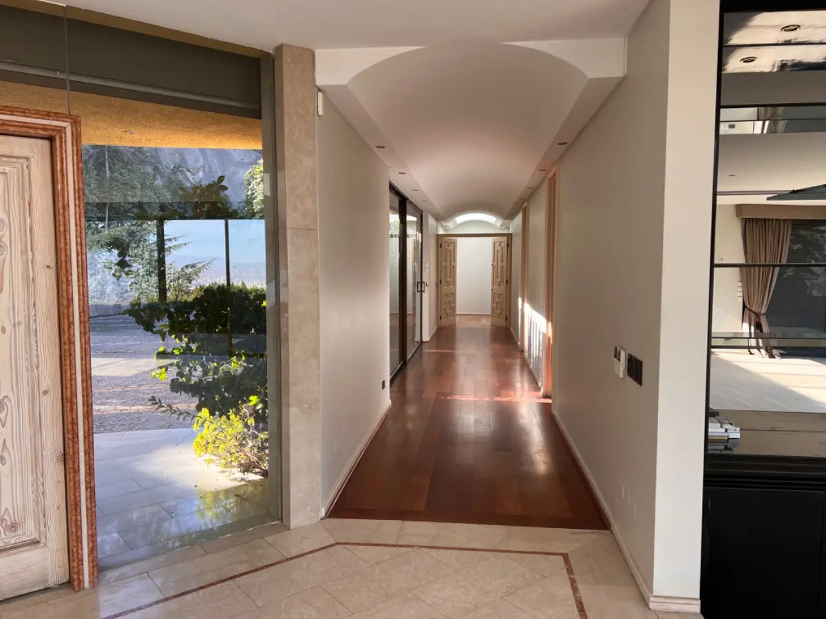 Venta Casa NO 3D 3B 10E 1B Lo Curro - Vitacura