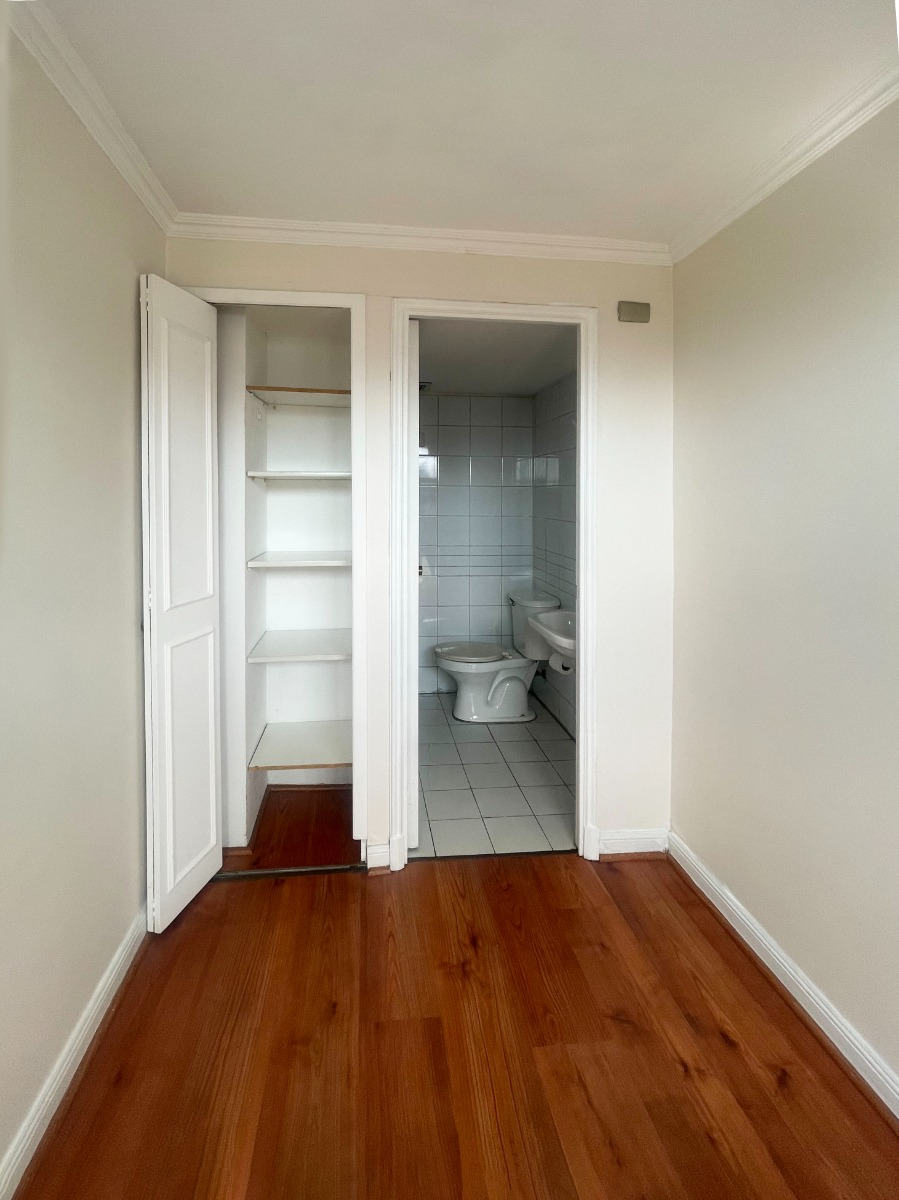 Arriendo Departamento 2D Metro Escuela Militar - Las Condes