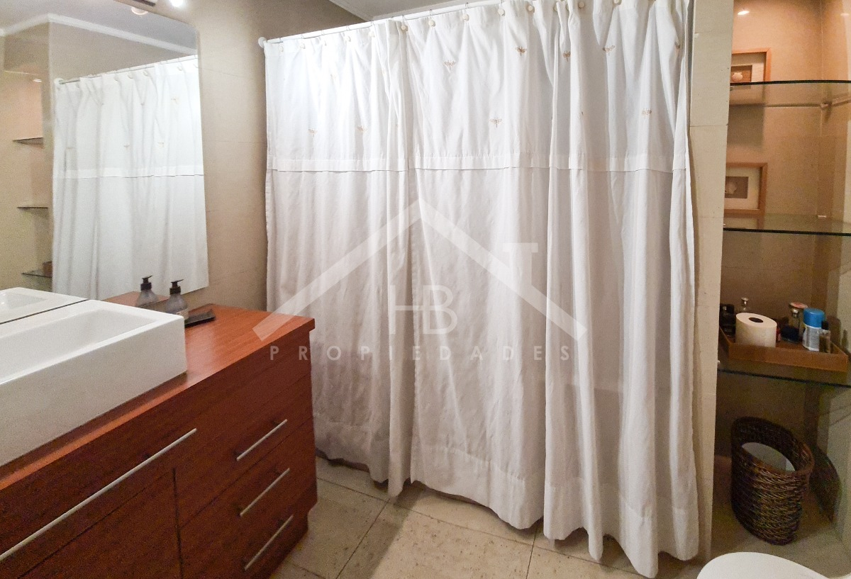 Venta Casa N 5D en suite Walk-in cl&oacute;set 4B 3E 1B La Dehesa - Lo Barnechea