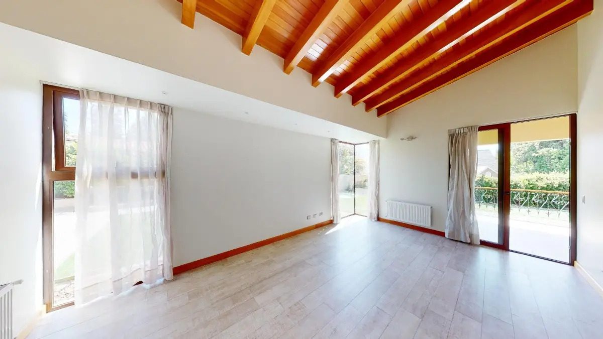 Arriendo Casa NO 3D en suite Walk-in cl&oacute;set 4B 3E 1B La Dehesa - Lo Barnechea