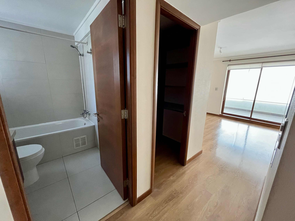 Venta Departamento 3D 2B 1E Campus Oriente - Providencia