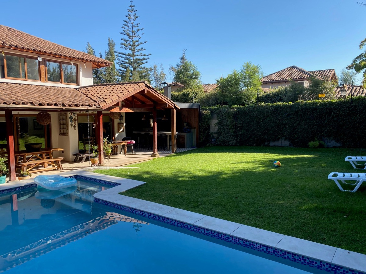 Venta Casa NO 4D en suite Walk-in cl&oacute;set 4B 2E 1B Carlos Ossand&oacute;n - La Reina