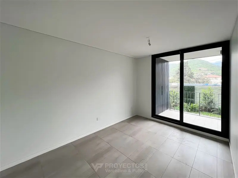 Venta Departamento Oriente 2D en suite Walk-in cl&oacute;set 2B 1E 1B Plaza San Enrique - Lo Barnechea