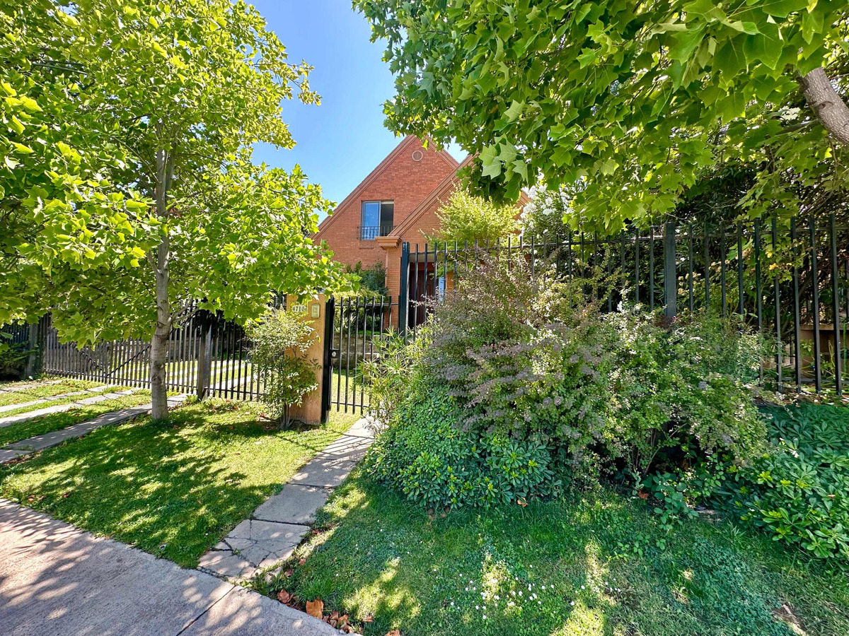 Venta Casa 6D 4B 2E La Dehesa - Lo Barnechea