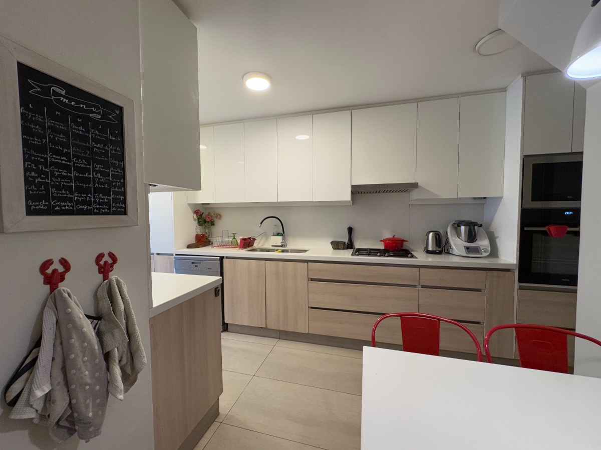 Venta Casa 4D en suite Walk-in cl&oacute;set 3B 2E 1B San Carlos de Apoquindo - Las Condes