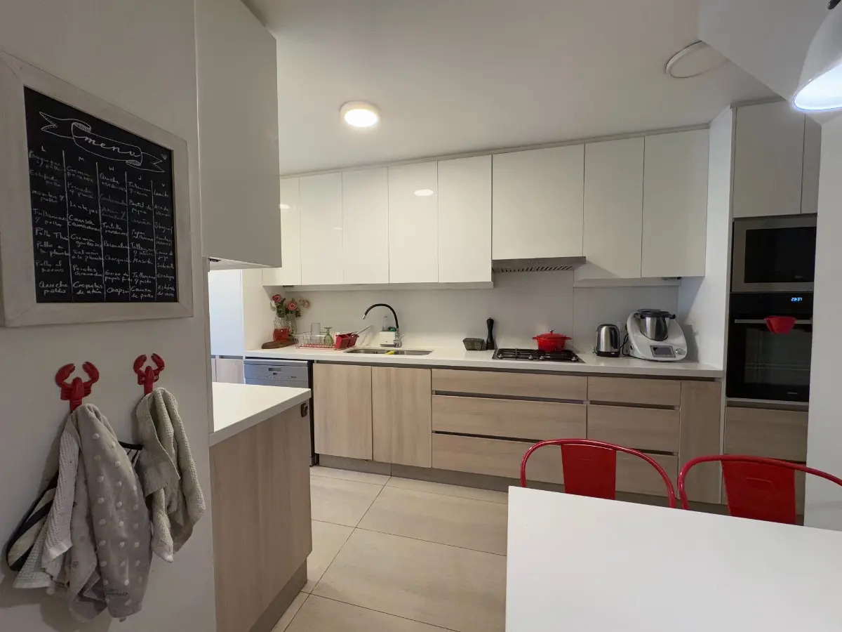 Venta Casa 4D en suite Walk-in cl&oacute;set 3B 2E 1B San Carlos de Apoquindo - Las Condes