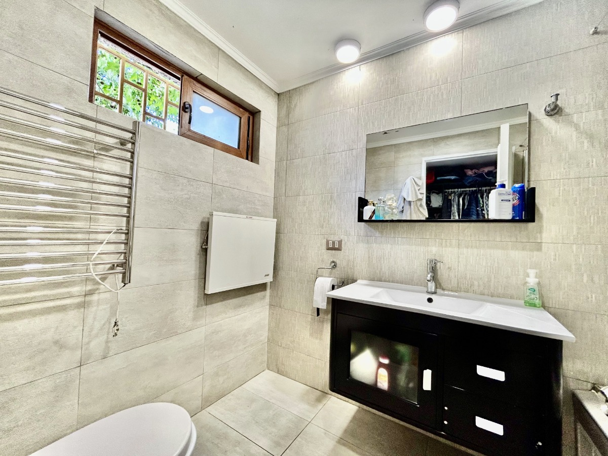 Arriendo Casa NO 4D en suite Walk-in cl&oacute;set 4B 4E 1B Mall Sport - Las Condes