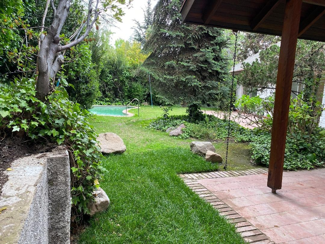 Arriendo Casa 4D en suite Walk-in cl&oacute;set 4B 2E 1B San Carlos de Apoquindo - Las Condes