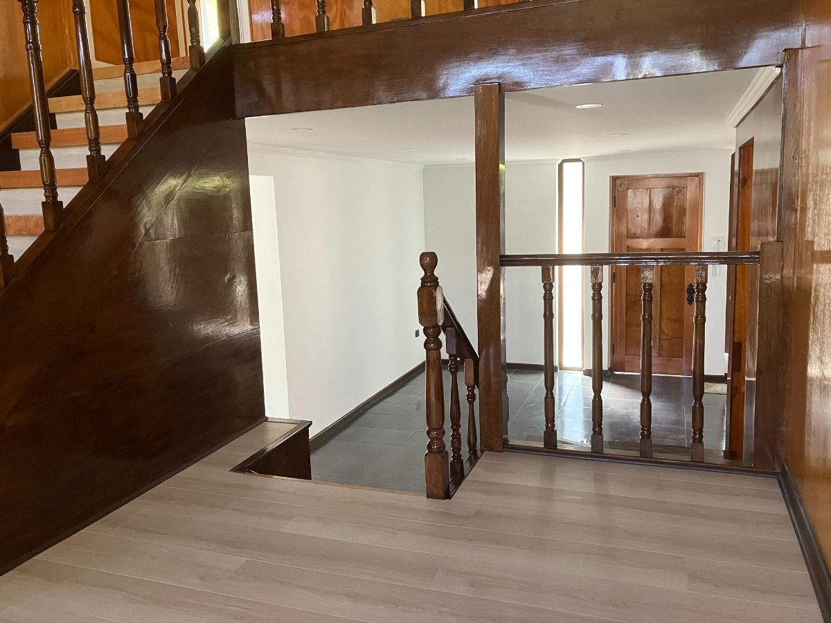 Arriendo Casa 4D en suite 3B 1E 1B Pepe Vila - La Reina