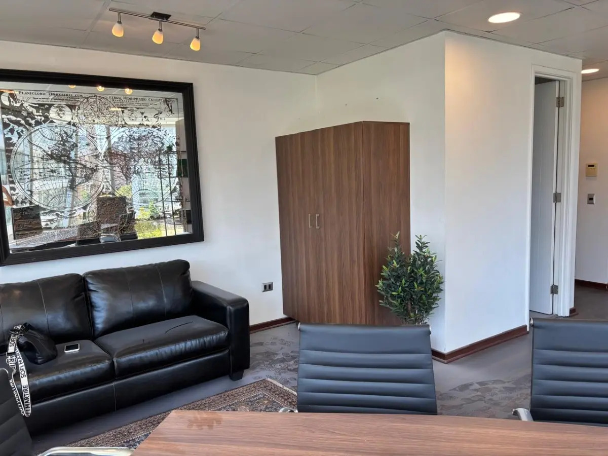 Arriendo Oficina NP 1B 1E Metro Manquehue - Apumanque - Las Condes
