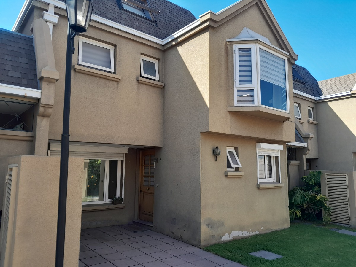 Arriendo Casa NOSP 5D en suite Walk-in cl&oacute;set 5B 2E Carlos Ossand&oacute;n - La Reina