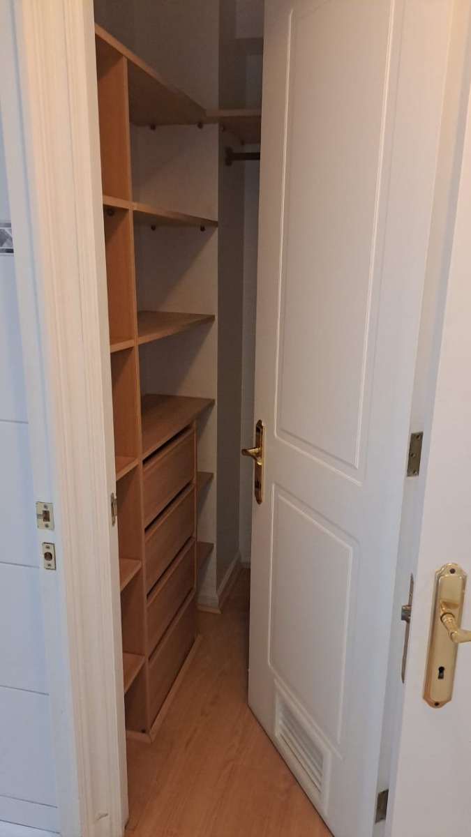 Arriendo Departamento 2D Barrio El Golf - Las Condes